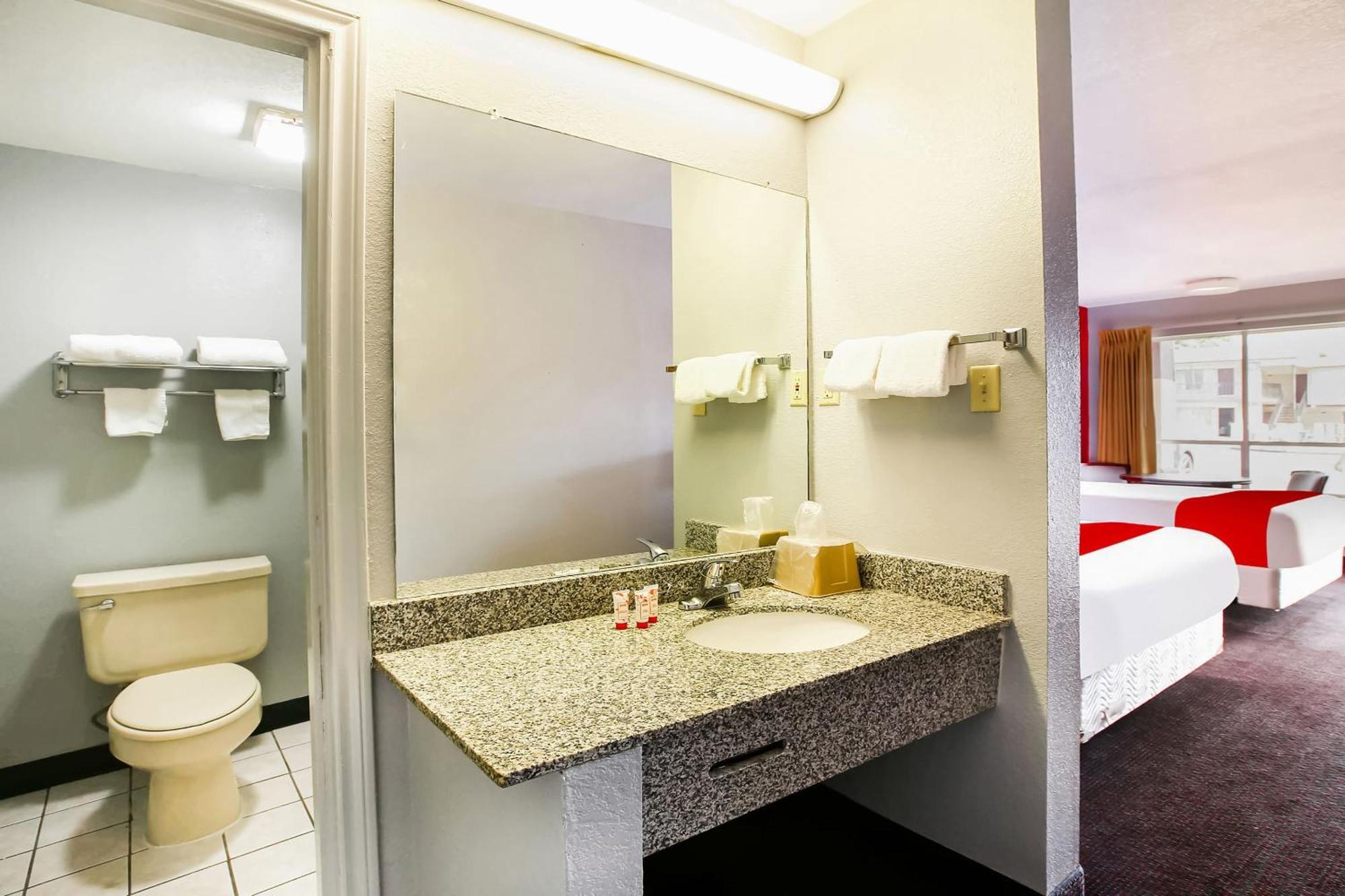 Oyo Hotel Texarkana North Heights Ar Hwy I-30 Ngoại thất bức ảnh